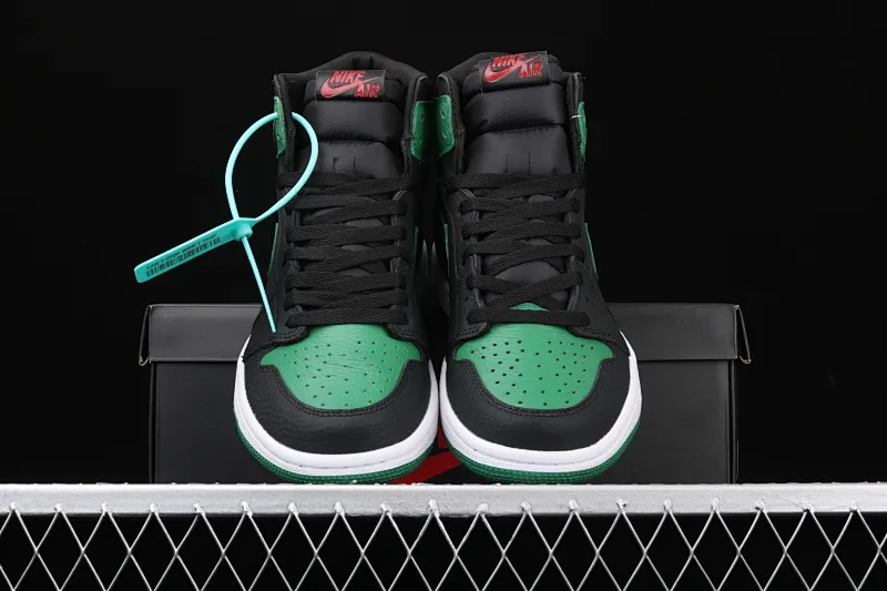 All categories Air Jordan Jordan series basketball shoes Air Jordan 1 High Air Jordan 1 "Pine Green" AJ1 Joe 1 retro black and green 555088-030